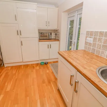2 Riverside * Penzance